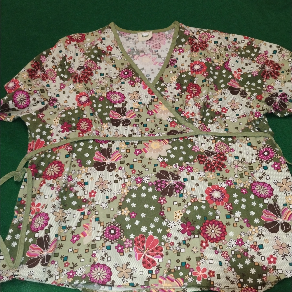 Floral Wrap Short Sleeve Top - Green and Pink